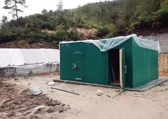 万年露天如何存放爆破线放炮线等爆破器材？