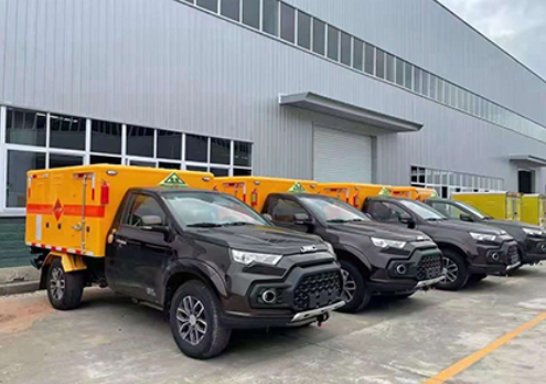 万年爆破器材运输车-保障安全与效率的关键