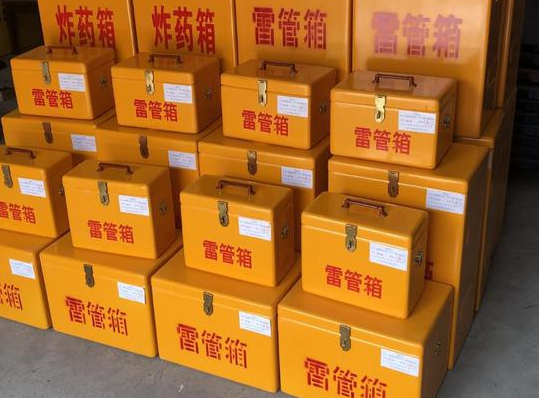 万年玻璃钢雷管箱的使用寿命一般是多少？