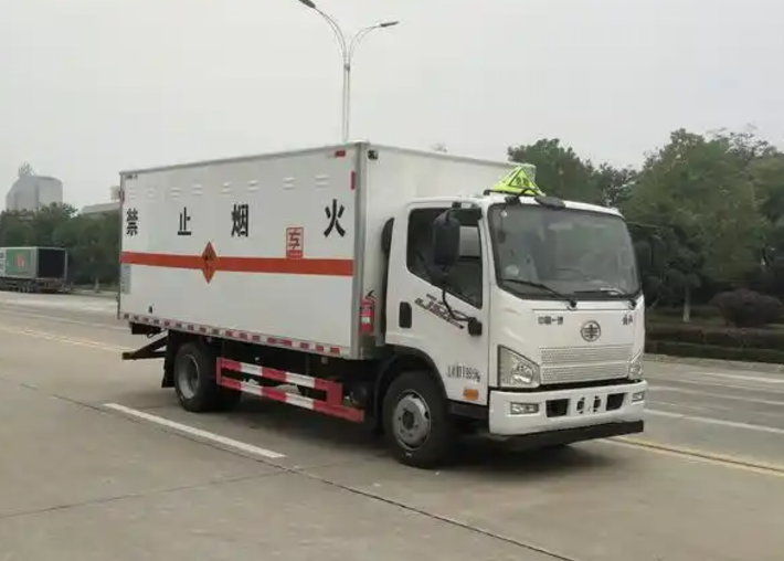 万年爆破器材运输车可以上高速吗？