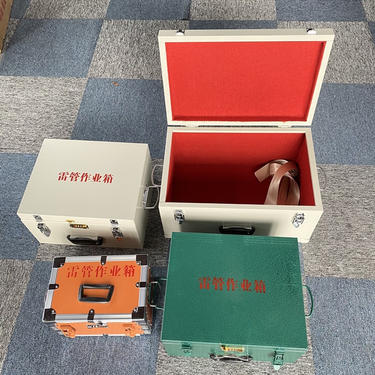 万年爆破工程作业箱如何选择？玻璃钢与传统材质的全面对比